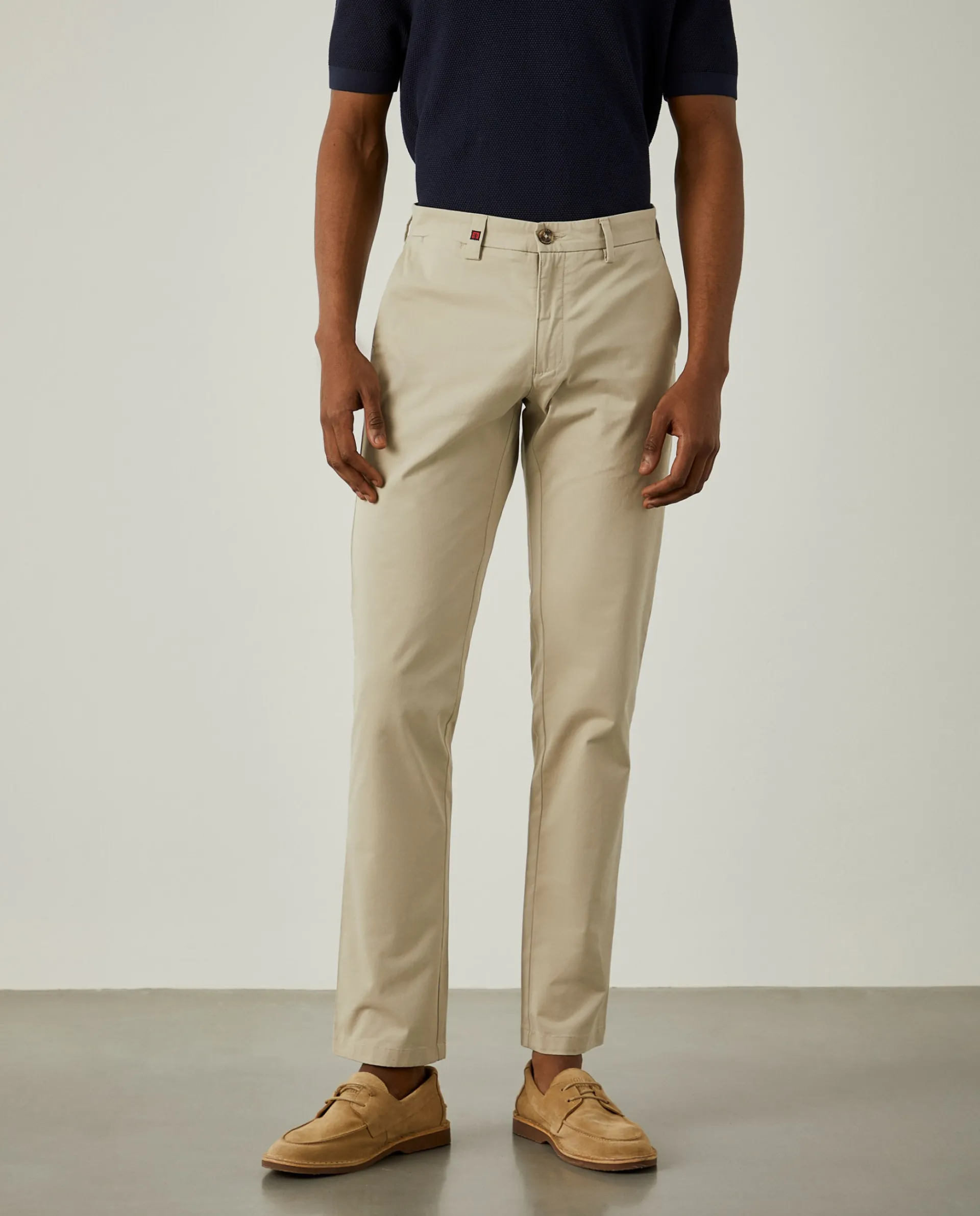 Outlet LION OF PORCHES Calças chino slim fit 035 Bege