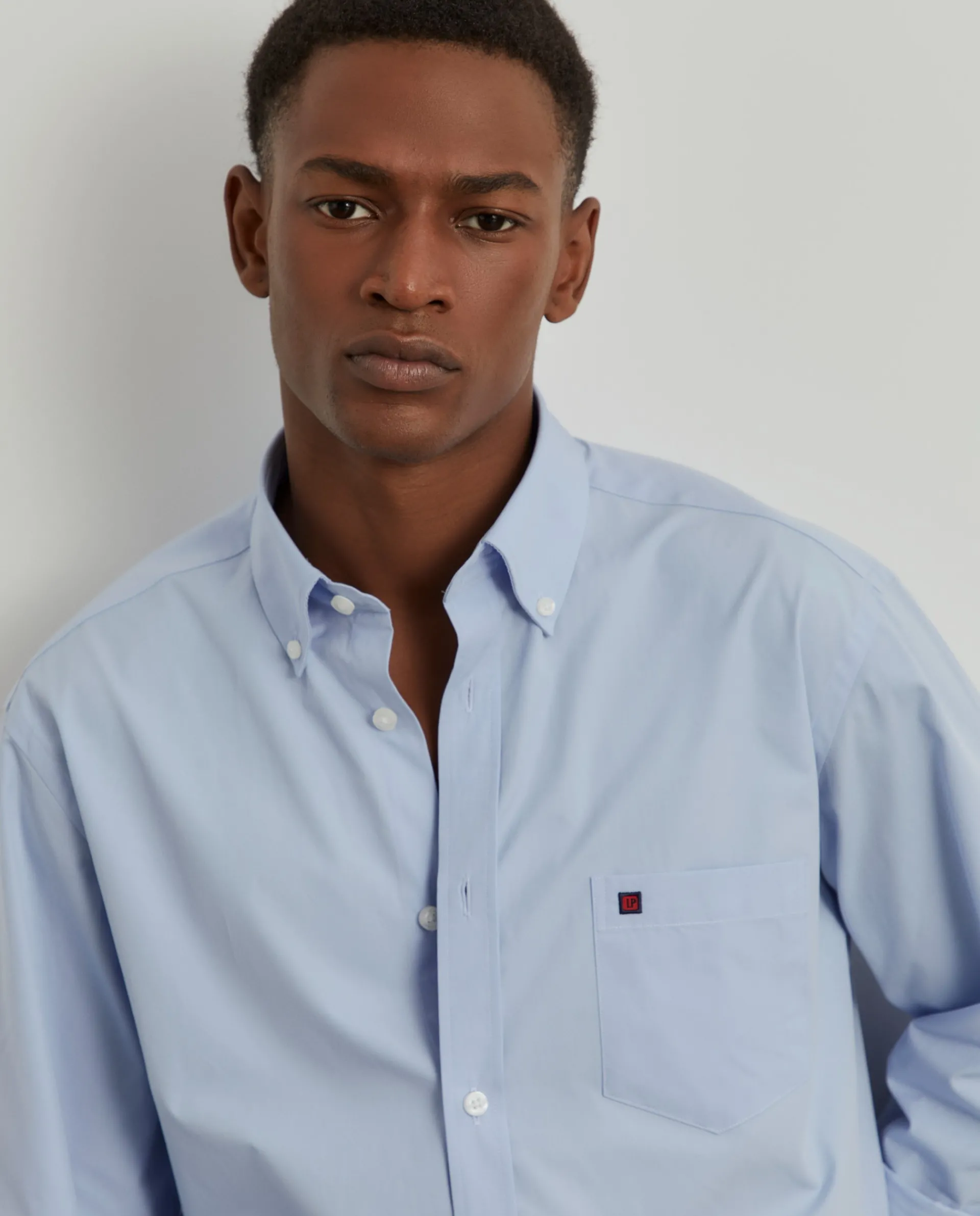 Fashion LION OF PORCHES Camisa regular fit de algodão em cor lisa 520 Azul Claro