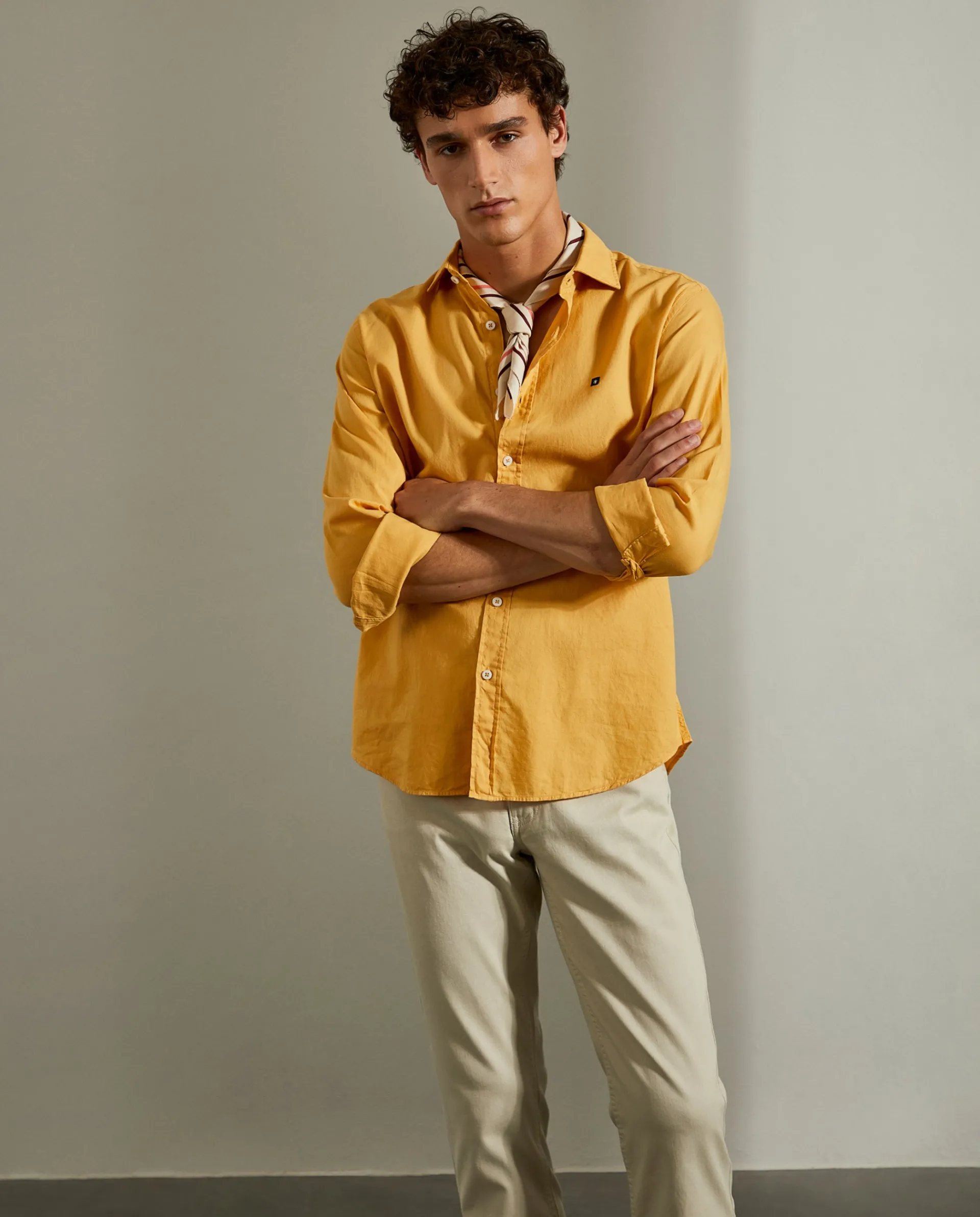 Cheap LION OF PORCHES Camisa slim fit em tecido popelina 162 Amarelo Médio