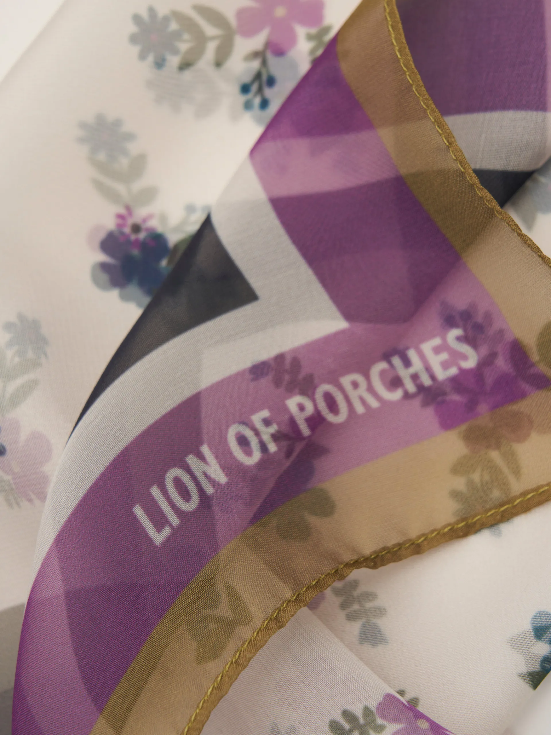 New LION OF PORCHES Lenço com estampado flores 002 Cru