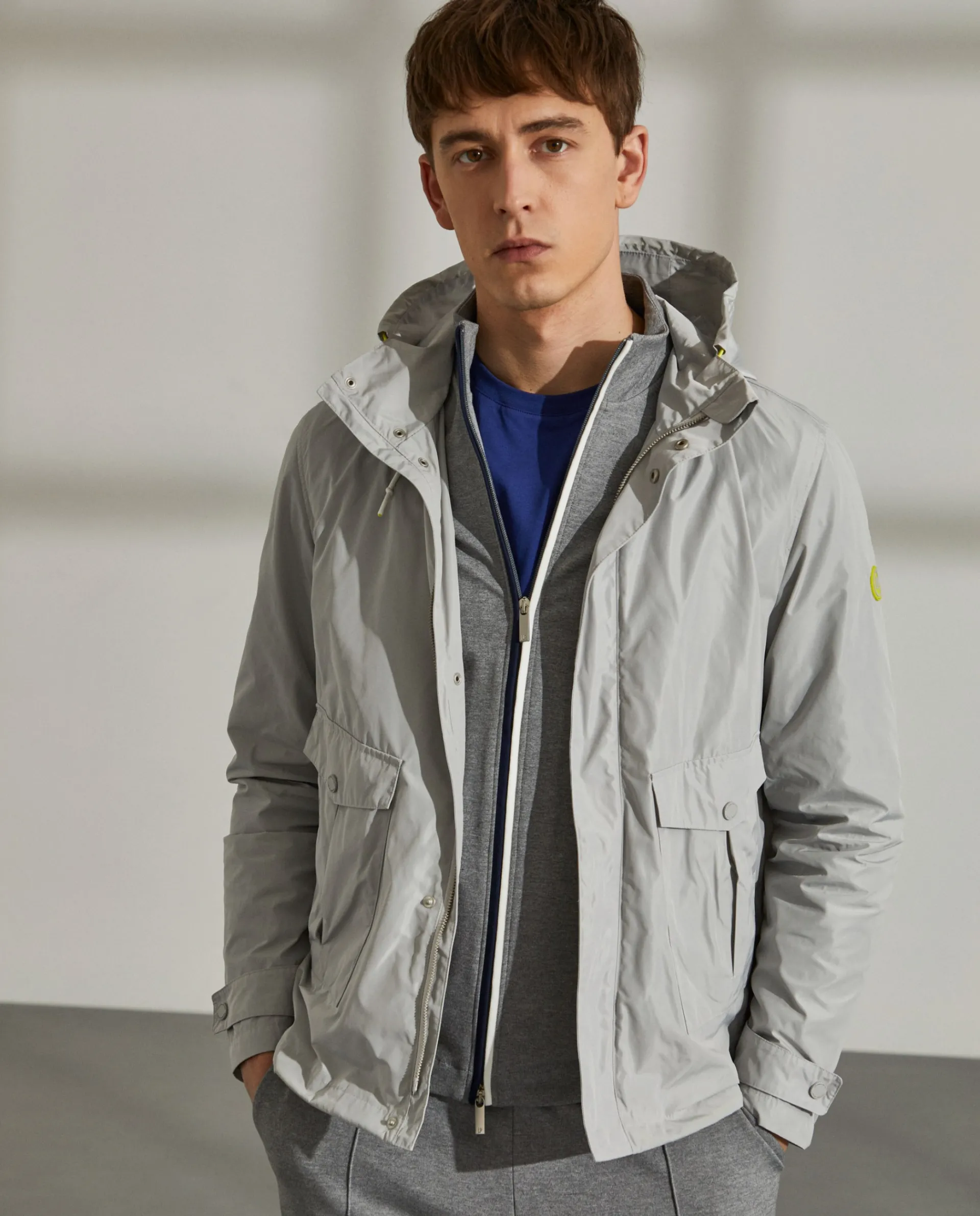 Discount LION OF PORCHES Parka para homem em tecido técnico com capuz e bolsos 901 Cinza Claro