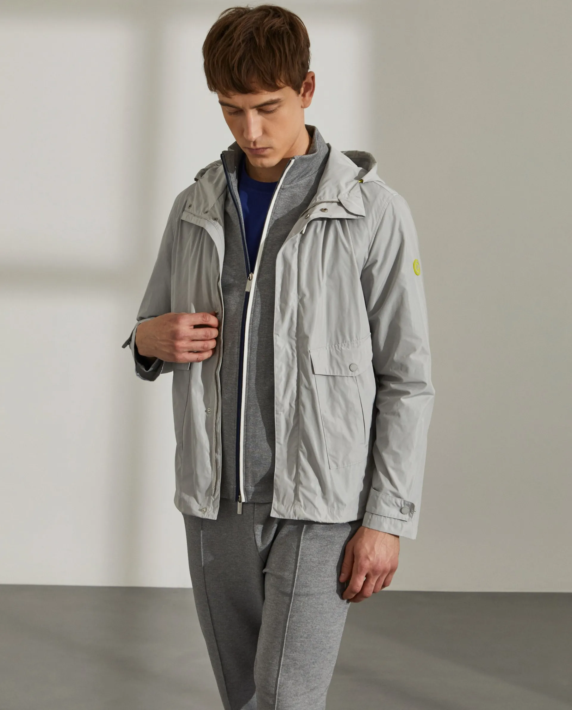 Discount LION OF PORCHES Parka para homem em tecido técnico com capuz e bolsos 901 Cinza Claro