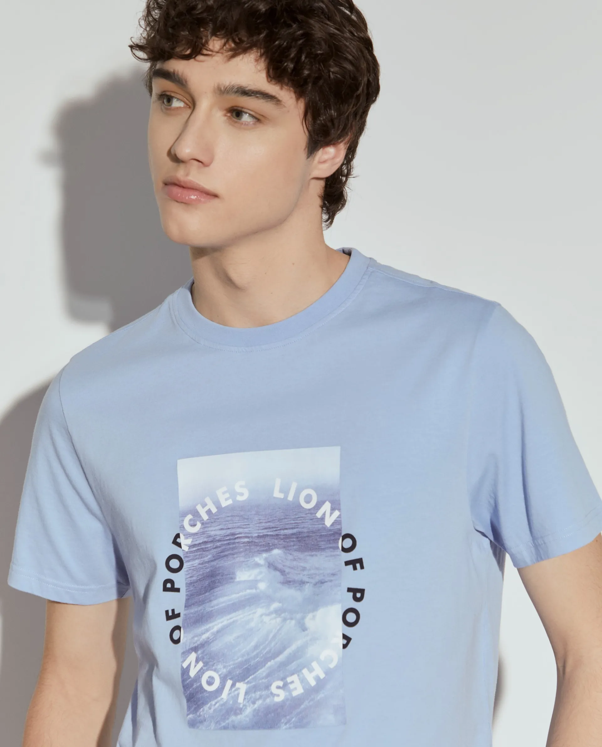 Fashion LION OF PORCHES T-shirt manga curta com estampado 530 Azul Claro